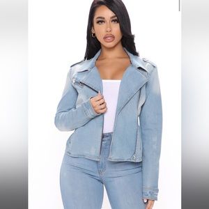 Fashion Nova Light blue Jean jack with zippers. Size large.